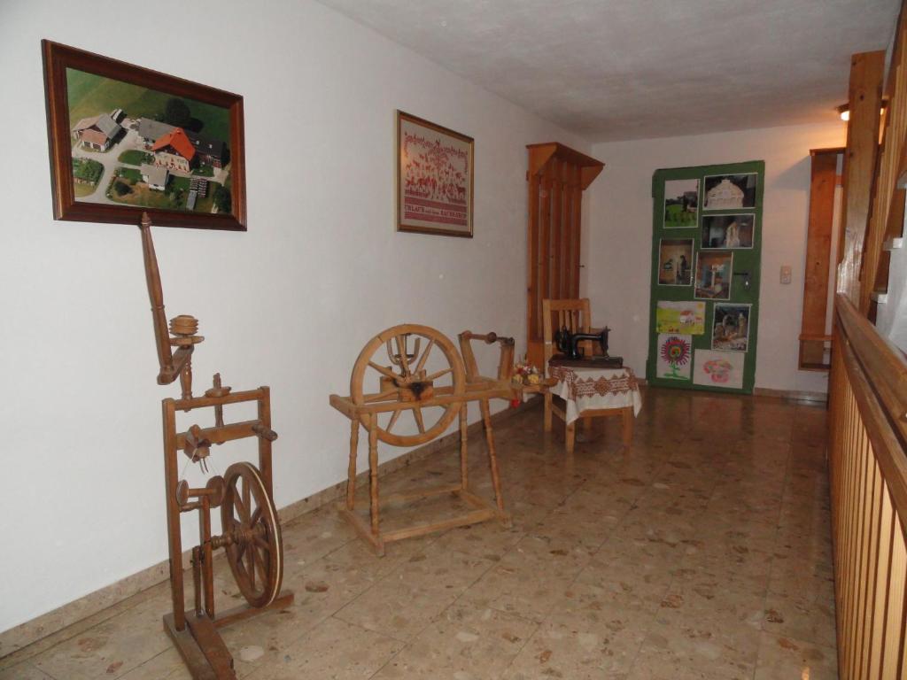 Baby- Und Kinderhof Aicherbauer Seeham Rum bild