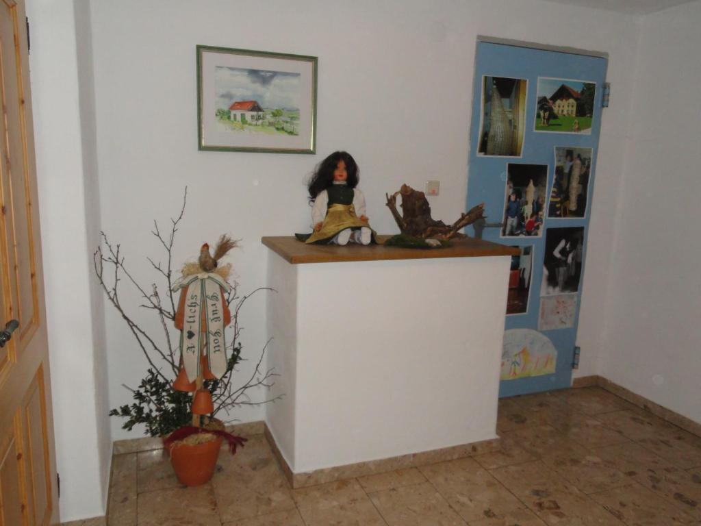 Baby- Und Kinderhof Aicherbauer Seeham Rum bild